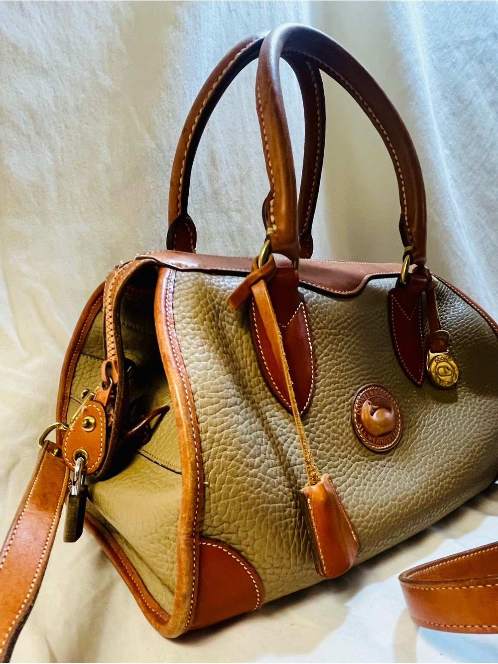 Vintage Dooney & Bourke Crossbody/Doctor Satchel Pebbled Leather Handbag - Picture 6 of 8